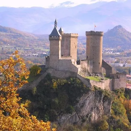 Maison Familiale Chaleureuse Au Pied Des Pyrenees * Villeneuve-dʼOlmes